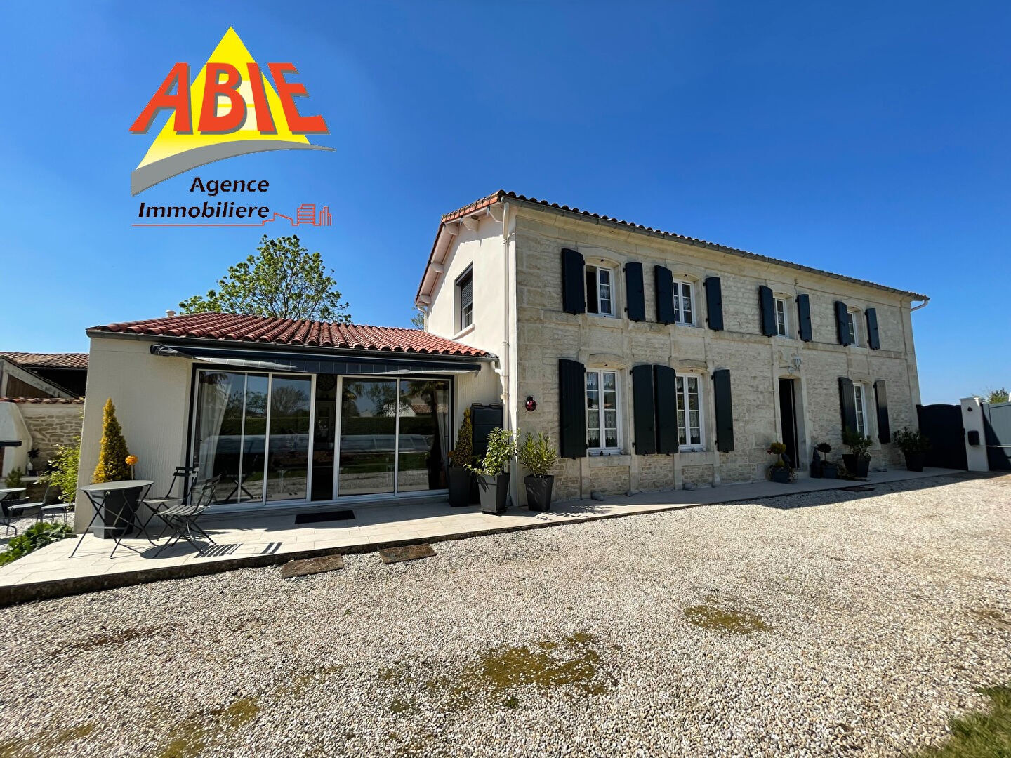 Maison sur Bouille Courdault de 5 pièce(s) 145 m2