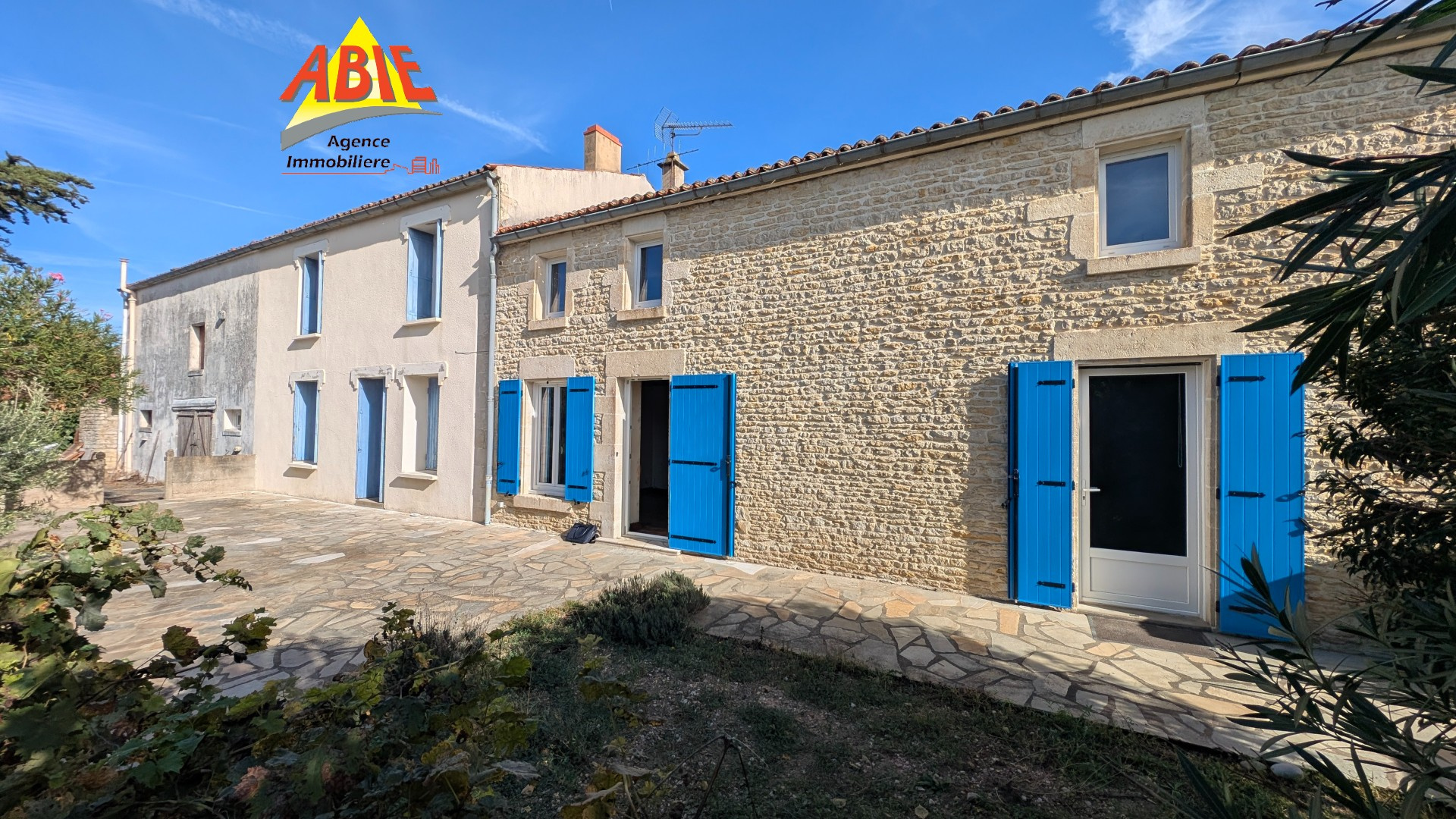 Maison en pierre MAILLE MARAIS POITEVIN
