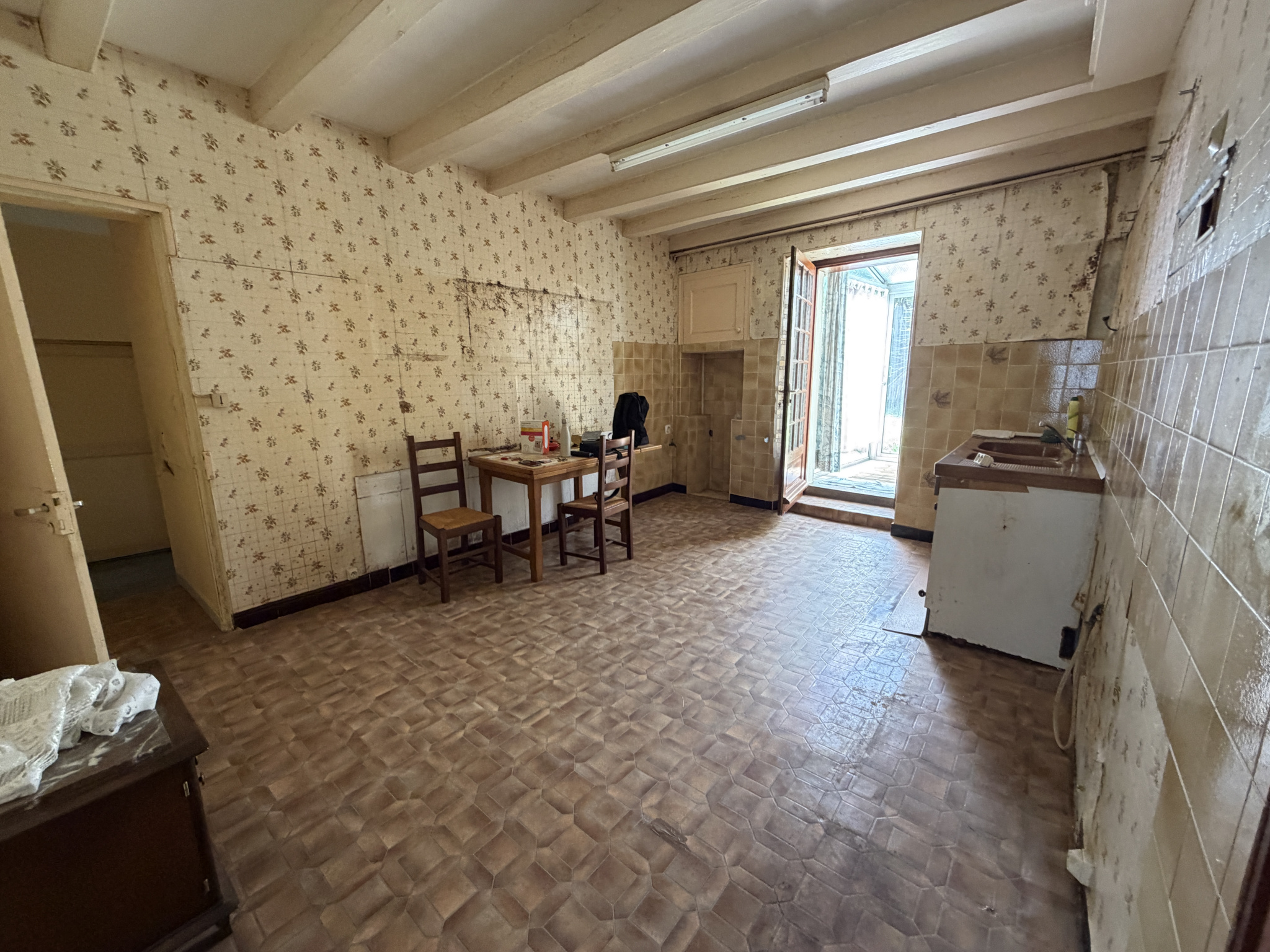 Maison à rénover en plein coeur de Benet 130 m2 avec terrai